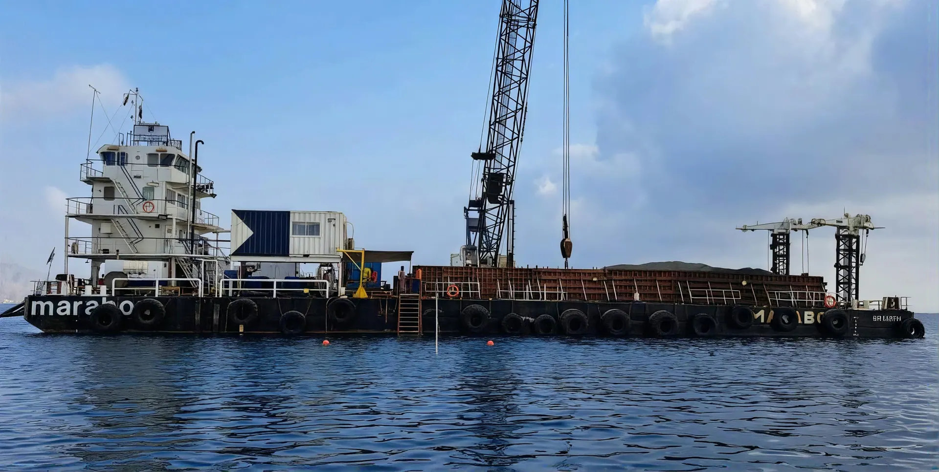 Marabou crane barge
